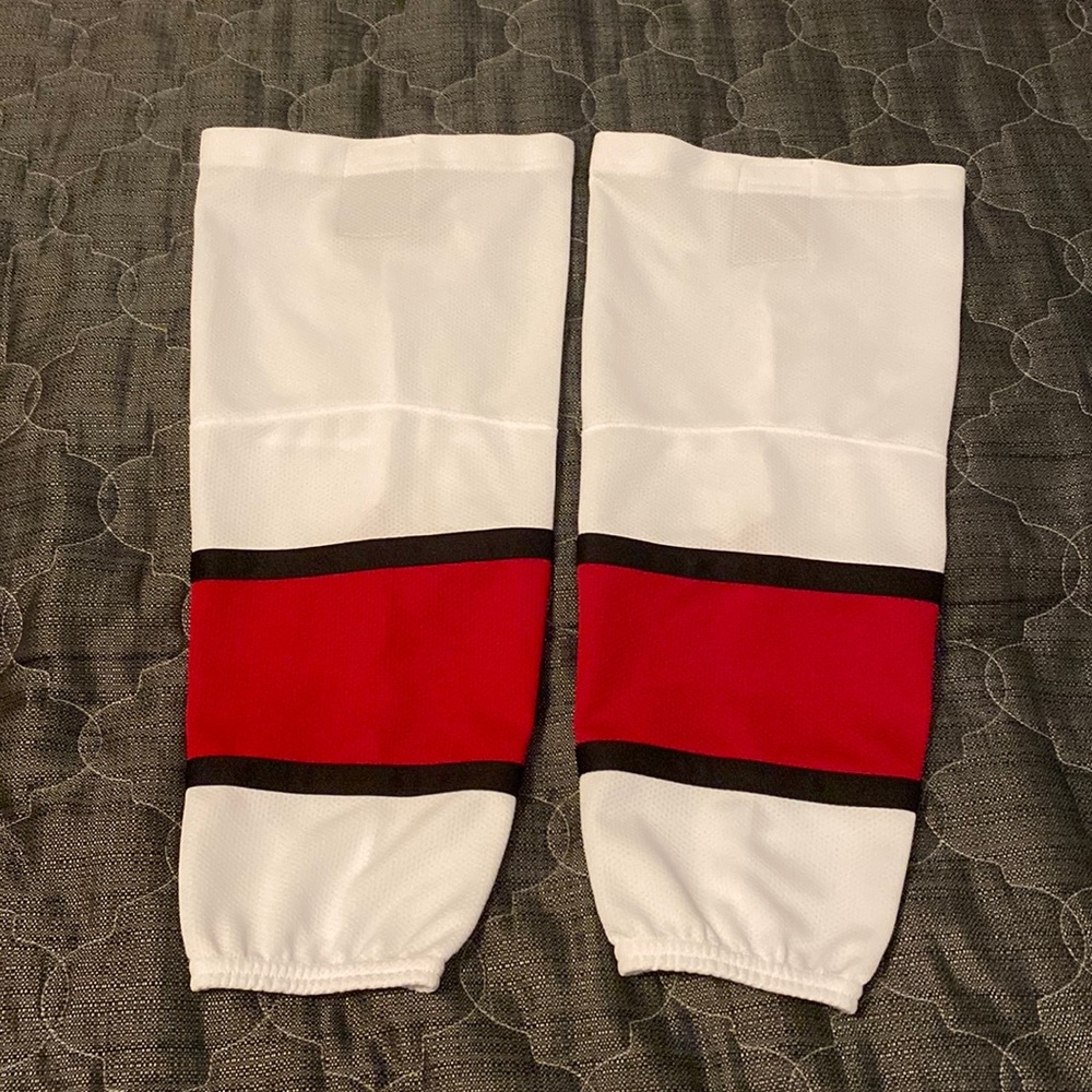 Athletic knit a pair of mens hockey socks small